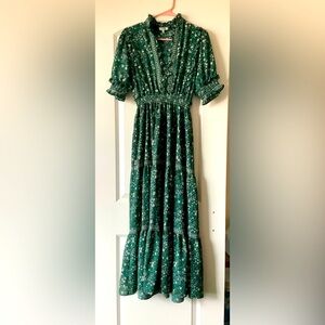 Women’s modest green maxi dress.